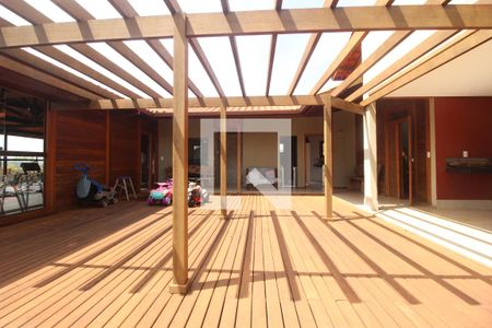 Casa de condomínio à venda com 700m², 4 quartos e 6 vagasÁrea externa