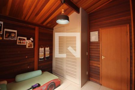 Casa de condomínio à venda com 700m², 4 quartos e 6 vagasQuarto