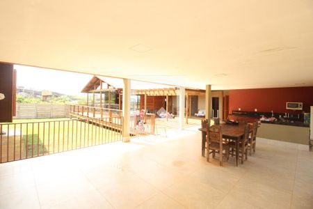 Casa de condomínio à venda com 700m², 4 quartos e 6 vagasEspaço Gourmet