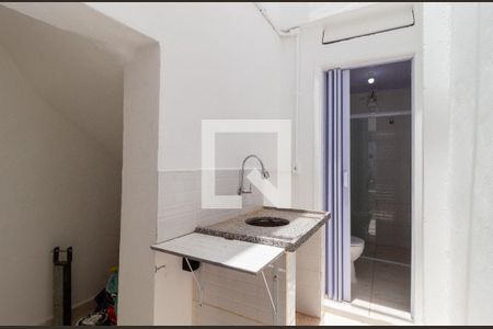 Cozinha de kitnet/studio para alugar com 1 quarto, 20m² em Vila Bertioga, São Paulo