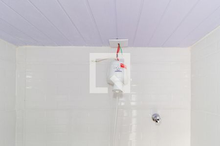 Detalhe - Banheiro de kitnet/studio para alugar com 1 quarto, 20m² em Vila Bertioga, São Paulo
