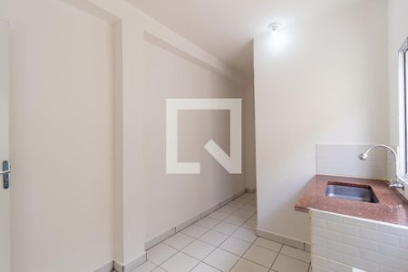 Cozinha de kitnet/studio para alugar com 1 quarto, 35m² em Vila Bertioga, São Paulo
