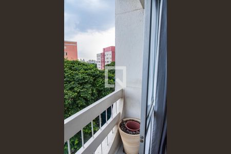 Varanda de apartamento à venda com 3 quartos, 74m² em Vila Firmiano Pinto, São Paulo