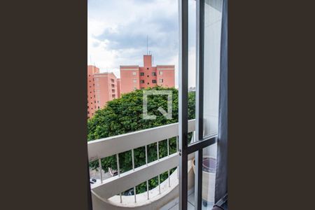 Varanda de apartamento à venda com 3 quartos, 74m² em Vila Firmiano Pinto, São Paulo