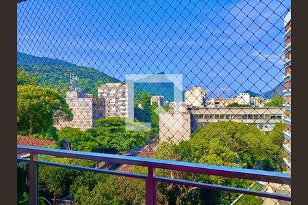 Sala vista  de apartamento à venda com 4 quartos, 140m² em Gávea, Rio de Janeiro