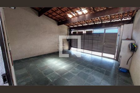 Casa à venda com 2 quartos, 90m² em Capela do Socorro, São Paulo