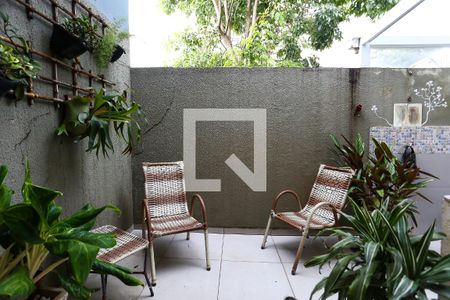 Casa de condomínio à venda com 68m², 2 quartos e 1 vagaÁrea Externa