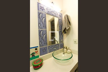 Casa de condomínio à venda com 68m², 2 quartos e 1 vagaBanheiro