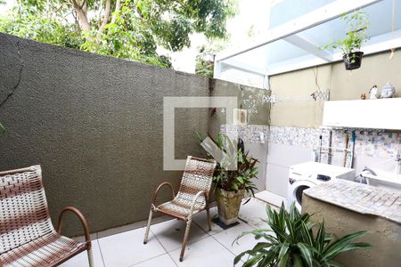 Casa de condomínio à venda com 68m², 2 quartos e 1 vagaÁrea Externa