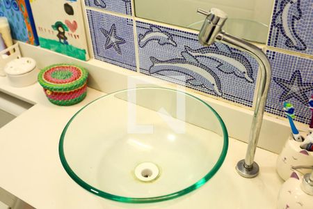 Casa de condomínio à venda com 68m², 2 quartos e 1 vagaBanheiro