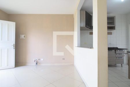 Sala de casa de condomínio para alugar com 2 quartos, 125m² em Parque Rincão, Cotia