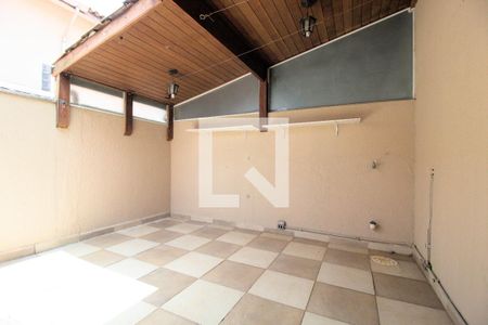 Casa de condomínio para alugar com 125m², 2 quartos e 1 vagaQuintal - Área de Serviço