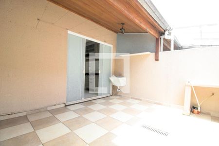 Casa de condomínio para alugar com 125m², 2 quartos e 1 vagaQuintal - Área de Serviço