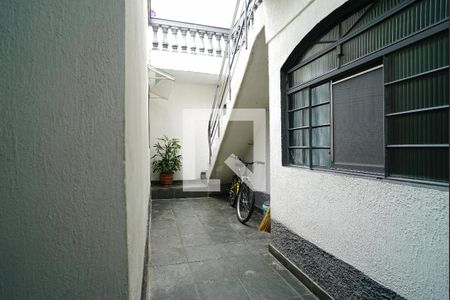 Casa para alugar com 90m², 2 quartos e 1 vagaQuintal