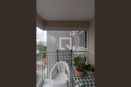 Apartamento à venda com 50m², 2 quartos e 1 vaga Apartamento à venda com 50m², 2 quartos e 1 vagaVaranda
