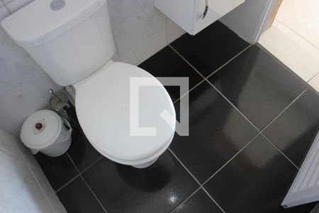 Banheiro de casa para alugar com 1 quarto, 45m² em Vila Pedro Moreira, Guarulhos