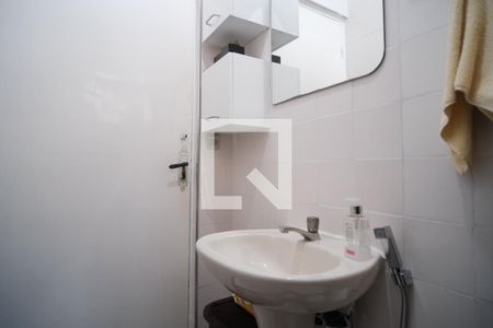 Casa à venda com 175m², 4 quartos e 2 vagasBanheiro 3