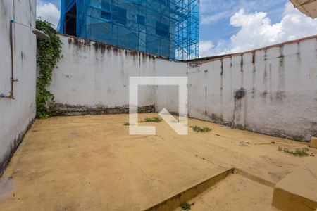 Casa à venda com 70m², 2 quartos e 1 vagaQuintal