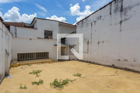 Casa à venda com 70m², 2 quartos e 1 vagaQuintal