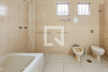 Casa para alugar com 480m², 4 quartos e 4 vagasBanheiro da suíte 1
