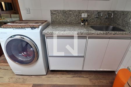 Casa à venda com 95m², 3 quartos e 2 vagasÁrea de Serviço