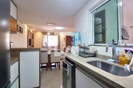 Casa à venda com 95m², 3 quartos e 2 vagasCozinha