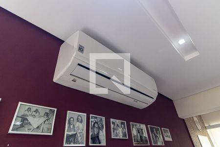 Sala de casa de condomínio à venda com 3 quartos, 176m² em Bosque da Saúde, São Paulo