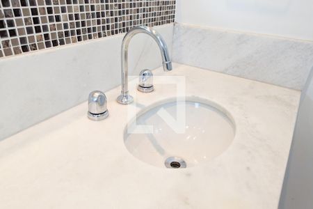 Apartamento para alugar com 130m², 3 quartos e 2 vagas Apartamento para alugar com 130m², 3 quartos e 2 vagasBanheiro da suíte 1