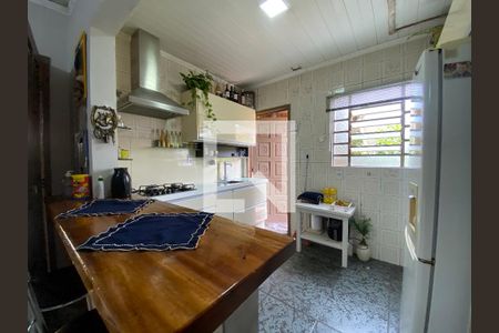 Casa à venda com 240m², 2 quartos e 2 vagasCozinha