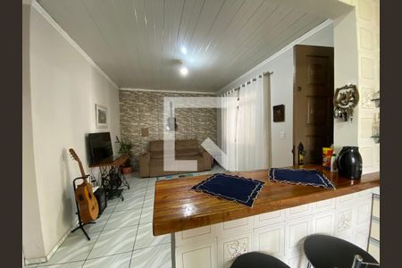 Casa à venda com 240m², 2 quartos e 2 vagasCozinha