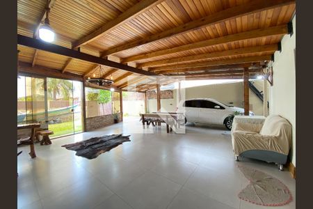 Casa à venda com 240m², 2 quartos e 2 vagasÁrea comum