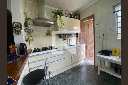Casa à venda com 240m², 2 quartos e 2 vagasCozinha