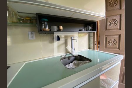 Casa à venda com 240m², 2 quartos e 2 vagasCozinha