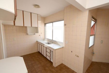 Apartamento para alugar com 81m², 2 quartos e 2 vagasCozinha