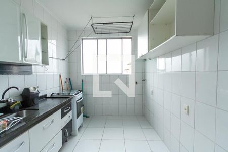 Apartamento à venda com 55m², 2 quartos e 1 vaga Apartamento à venda com 55m², 2 quartos e 1 vagaCozinha e Área de Serviço