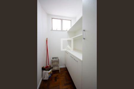 Apartamento para alugar com 117m², 3 quartos e 1 vaga Apartamento para alugar com 117m², 3 quartos e 1 vagaBanheiro de serviço