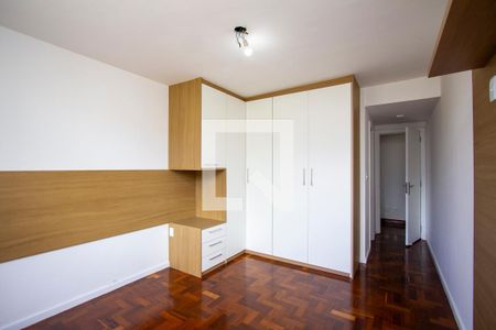 Apartamento para alugar com 117m², 3 quartos e 1 vaga Apartamento para alugar com 117m², 3 quartos e 1 vagaSuíte