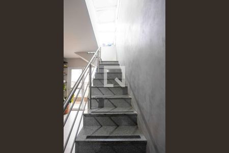 Apartamento à venda com 184m², 2 quartos e 1 vagaEscada