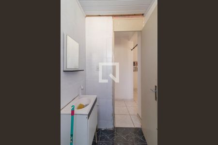 Banheiro de apartamento para alugar com 1 quarto, 57m² em Vila Nova, Porto Alegre