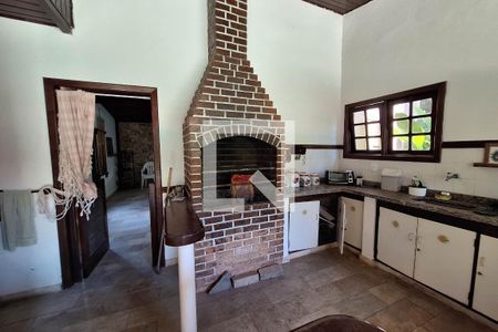 Casa à venda com 7000m², 4 quartos e 2 vagasChurrasqueira