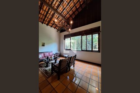 Casa à venda com 7000m², 4 quartos e 2 vagasSala 2