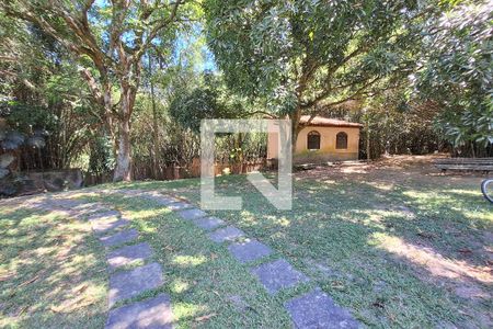 Casa à venda com 7000m², 4 quartos e 2 vagasQuintal