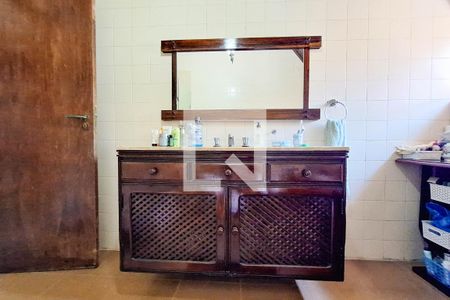 Casa à venda com 7000m², 4 quartos e 2 vagasBanheiro da Suíte 1