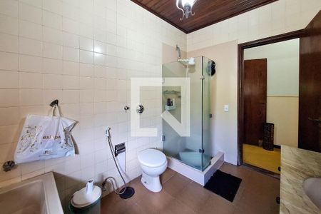 Casa à venda com 7000m², 4 quartos e 2 vagasBanheiro da Suíte 1