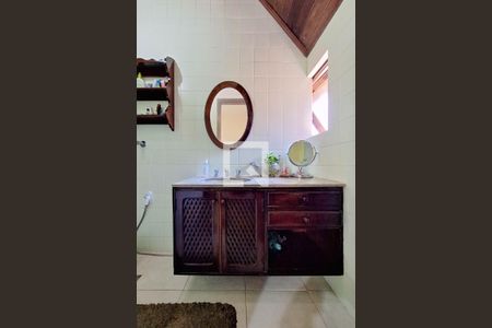 Casa à venda com 7000m², 4 quartos e 2 vagasBanheiro da Suíte 3