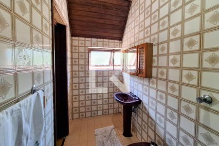 Casa à venda com 7000m², 4 quartos e 2 vagasBanheiro da Suíte 2