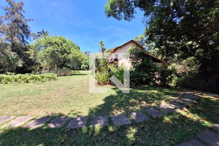 Casa à venda com 7000m², 4 quartos e 2 vagasQuintal