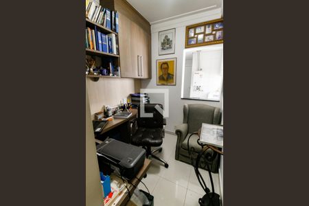 Apartamento à venda com 170m², 3 quartos e 3 vagasEscritório