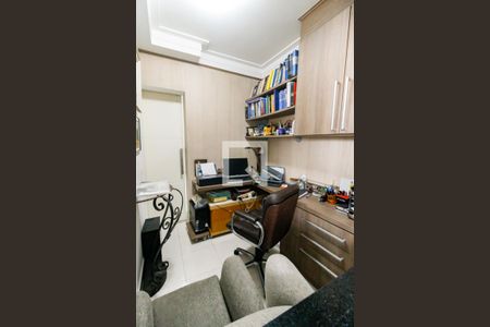 Apartamento à venda com 170m², 3 quartos e 3 vagasEscritório