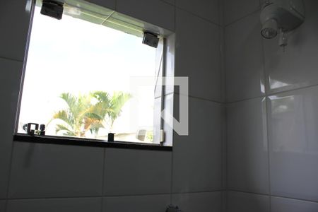 Banheiro de casa à venda com 3 quartos, 120m² em Setor Garavelo, Goiânia